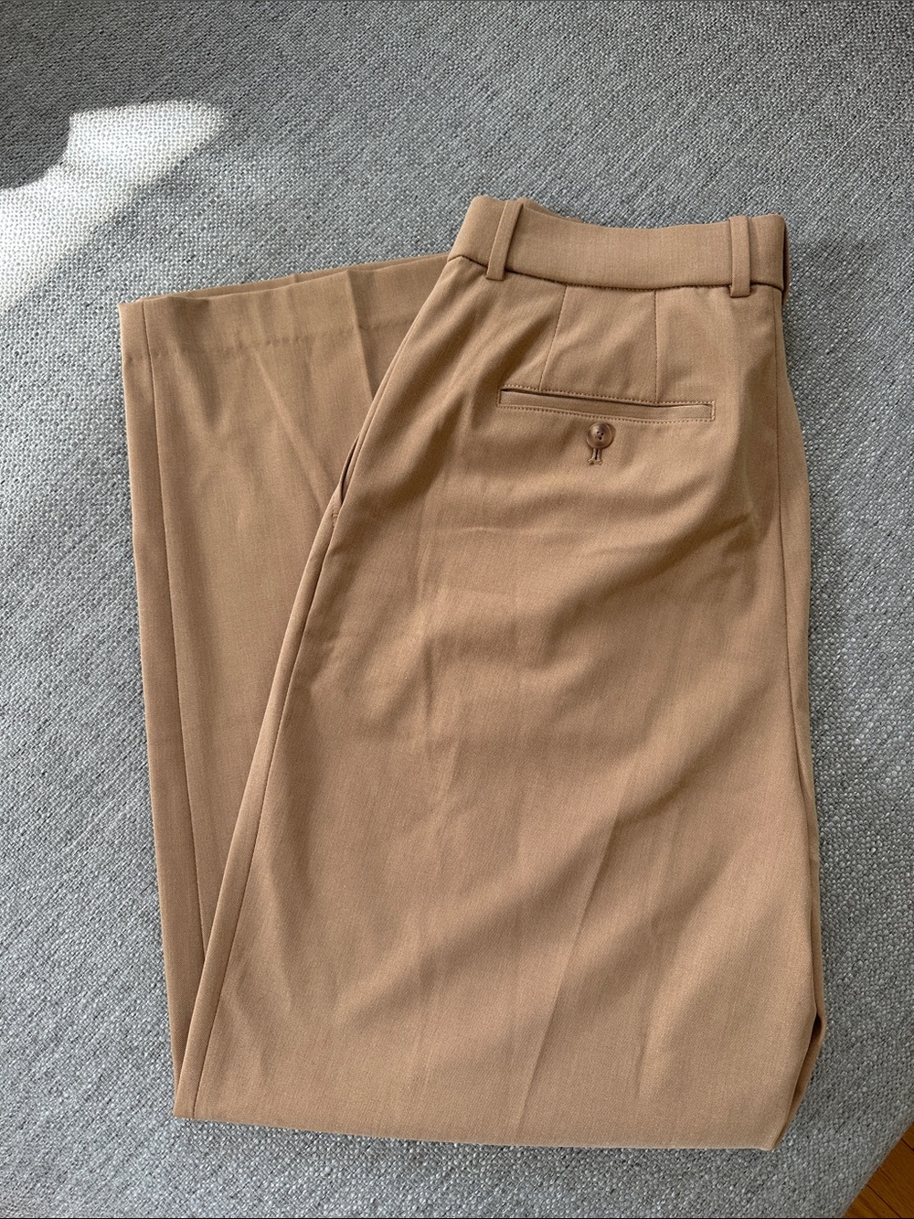 Uniqlo women’s pleated wide pants